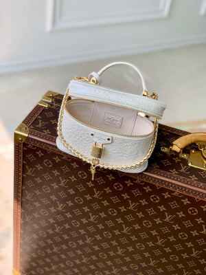 LV N85911 Louis Vuitton Vanity Chain Pouch Ostrich leather Bag White Pearl - Default Title - View 9