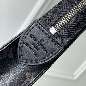 LV P01957 Louis Vuitton Trio Toilet Pouch Mon Monogram Black - Default Title - View 8