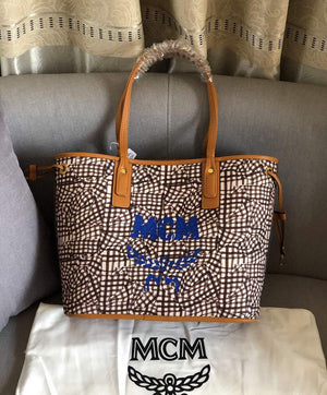 MCM MWPCSVI01CO001 Medium Reversible Liz Shopper in Visetos - Default Title - View 5