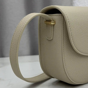 Medium Dior Médaillon Flap Bag M3920QDWP_M900 Camel Beige Grained Calfskin - Default Title - View 3