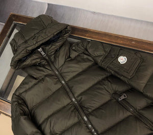 Moncler Short Classic Down Jacket M68741 - M - View 3