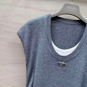 Prada Women's T-shirt Fashion Clothing P89211 - S - View 3