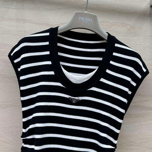 Prada Women's T-shirt Fashion Clothing P89212 - S - View 2