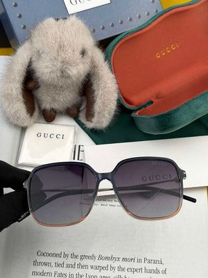 Gucci G9747 Sunglasses Luxury Fashion Show Sunglasses G991461 - Color 1 - View 4