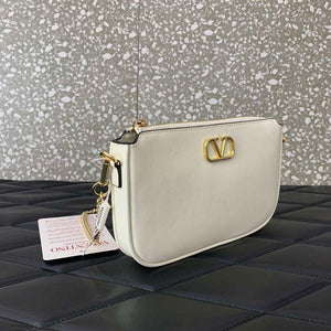 Valentino 079 VLOCO SIGNATURE CALFSKIN LEATHER BAG - Pink - View 2
