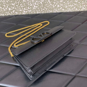 Valentino 5W2P0S93RQR_GF9 Vlogo Signature Grainy Calfskin Wallet With Chain 061 - Apricot Pink - View 18