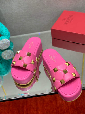 Valentino Stud Flatform Slide Sandal in Quilted Nappa V78103 - 35 - View 2