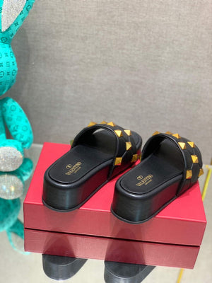 Valentino Stud Flatform Slide Sandal in Quilted Nappa V78104 - 35 - View 7