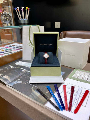 Van Cleef & Arpels VCARO8SF00 Sweet Alhambra watch 18K rose gold Mother-of-pearl VCA90001 - Default Title - View 14