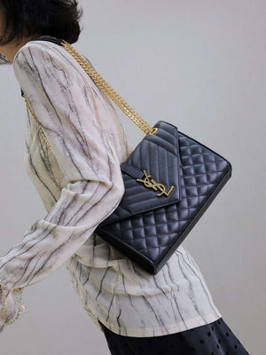 YSL 600185 Envelope Meduim In Quilted Grain De Poudre Embossed Leather Black Gold - Default Title - View 5