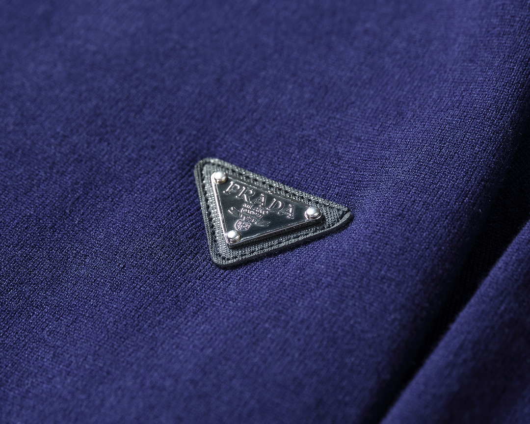 Prada Men's Sweater  Wool Cardigan P700022