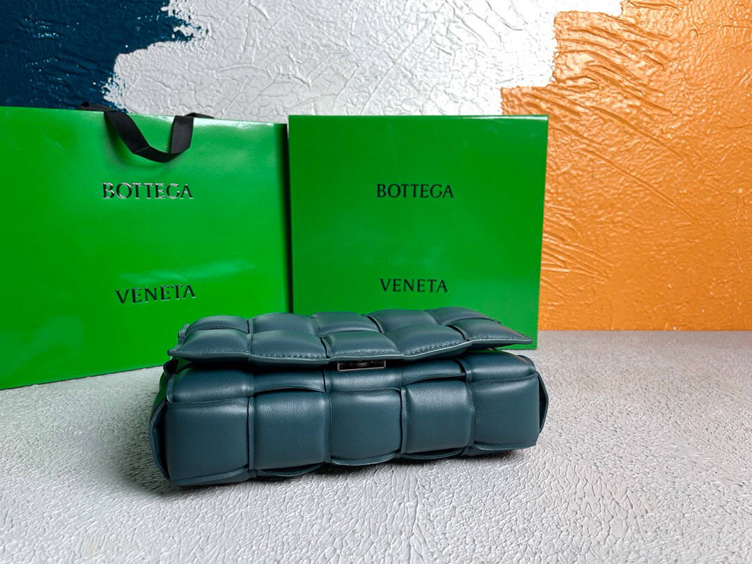 Bottega Veneta BV 20206 Padded Cassette 591970 Dark Green Silver