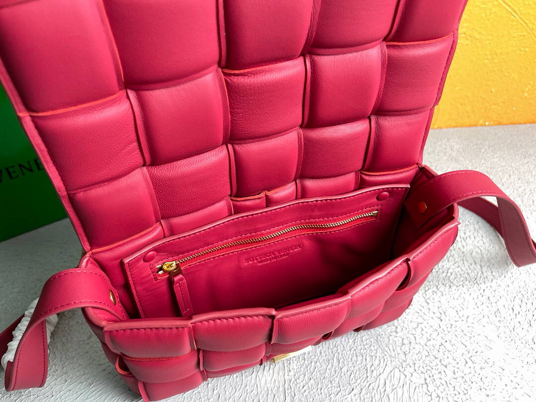 Bottega Veneta BV 20206 Padded Cassette 591970 Red