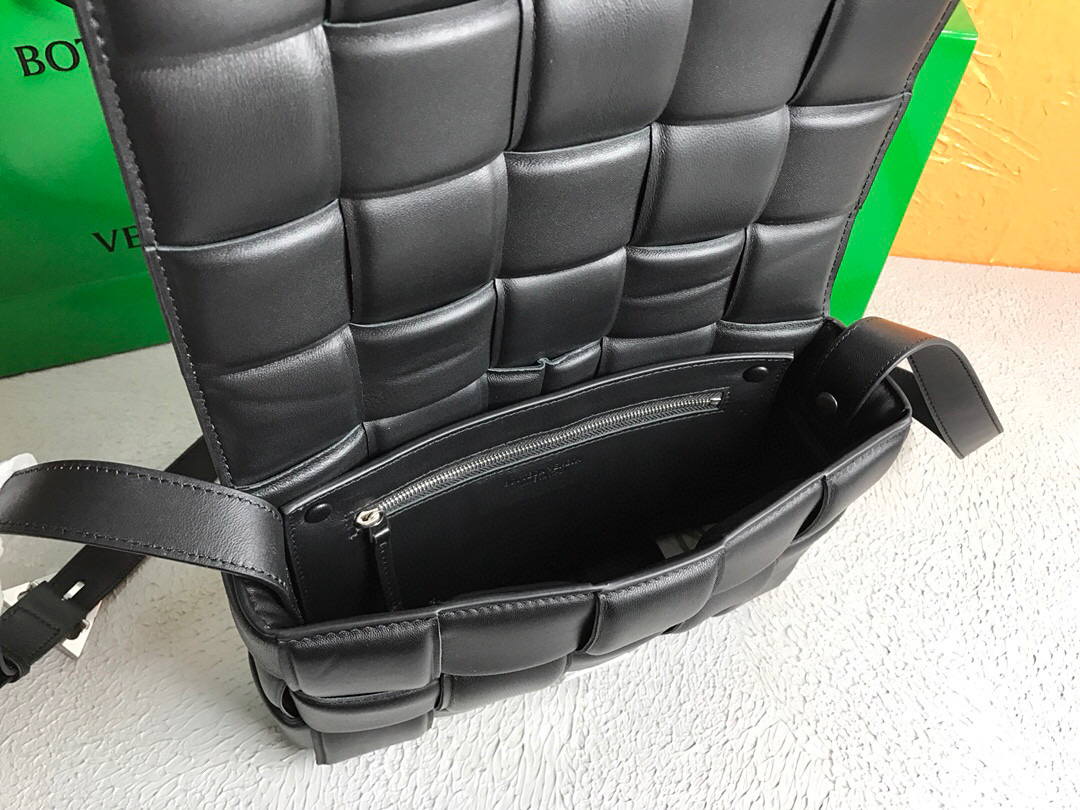 Bottega Veneta BV 591970 Padded Cassette 20206 Black Silver