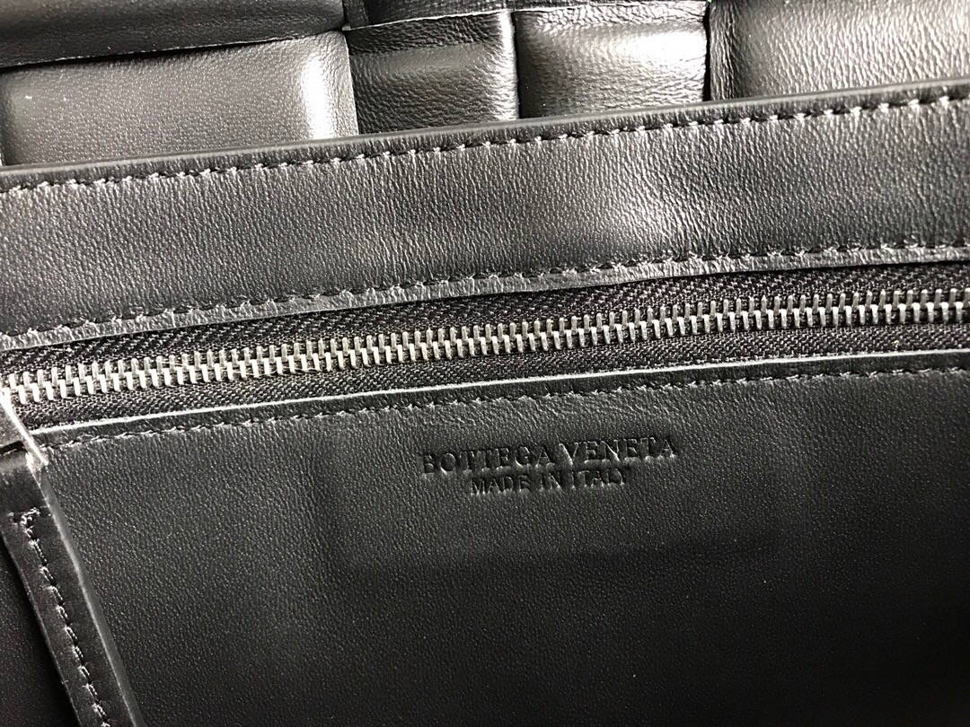 Bottega Veneta BV 591970 Padded Cassette 20206 Black Silver