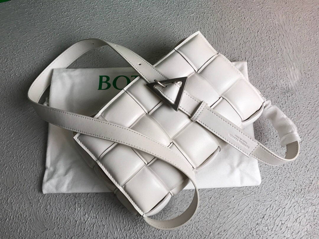 Bottega Veneta BV 591970 Padded Cassette 20206 White Silver