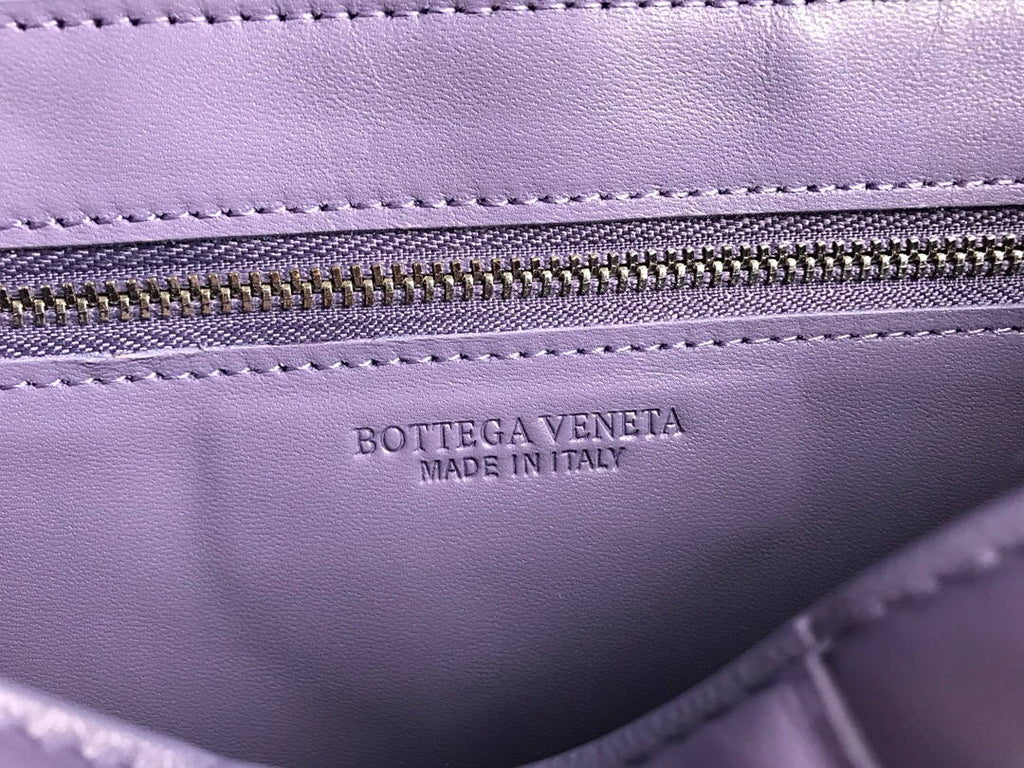 Bottega Veneta BV 591970 Padded Cassette 20206 Light Purple Silver