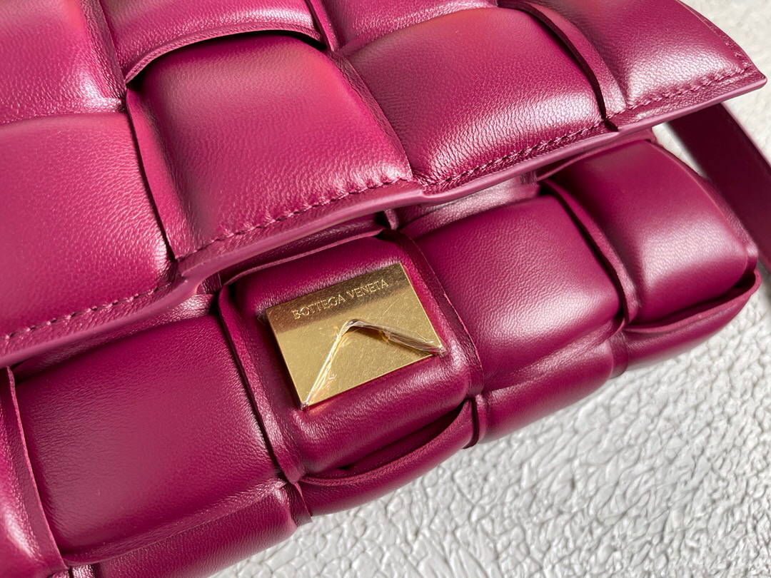 Bottega Veneta BV 20206 Padded Cassette 591970 Wine Red Gold