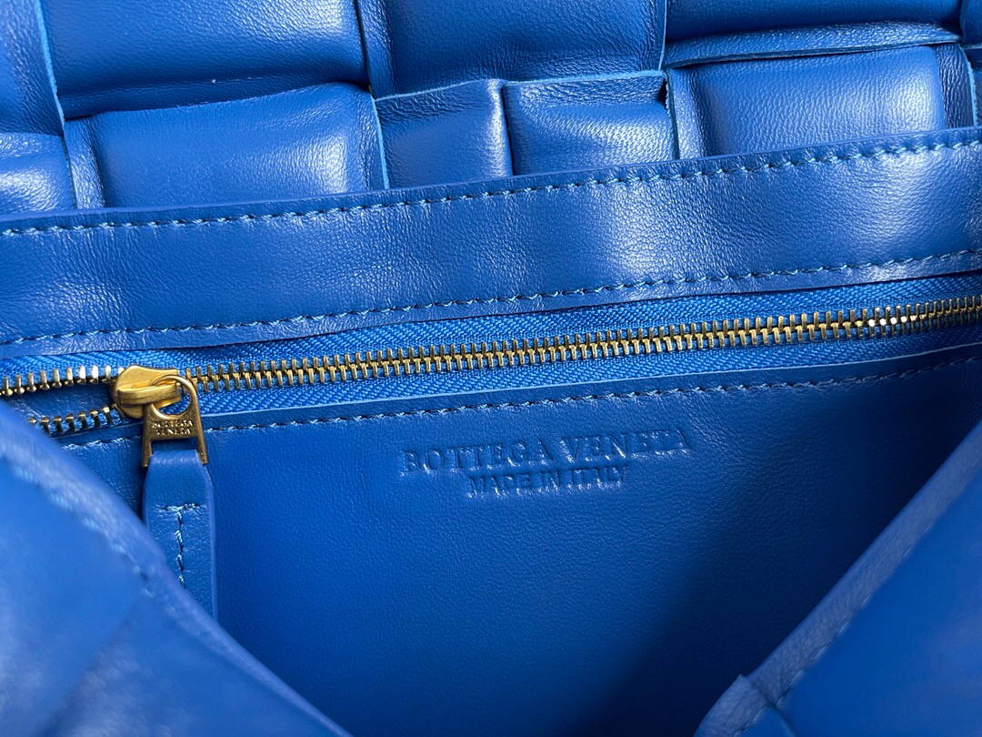 Bottega Veneta BV 20206 Padded Cassette 591970 Blue Gold - Default Title - View 8