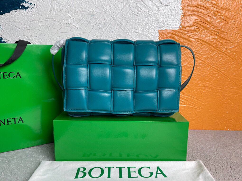 Bottega Veneta BV 20206 Padded Cassette 591970 Blaster