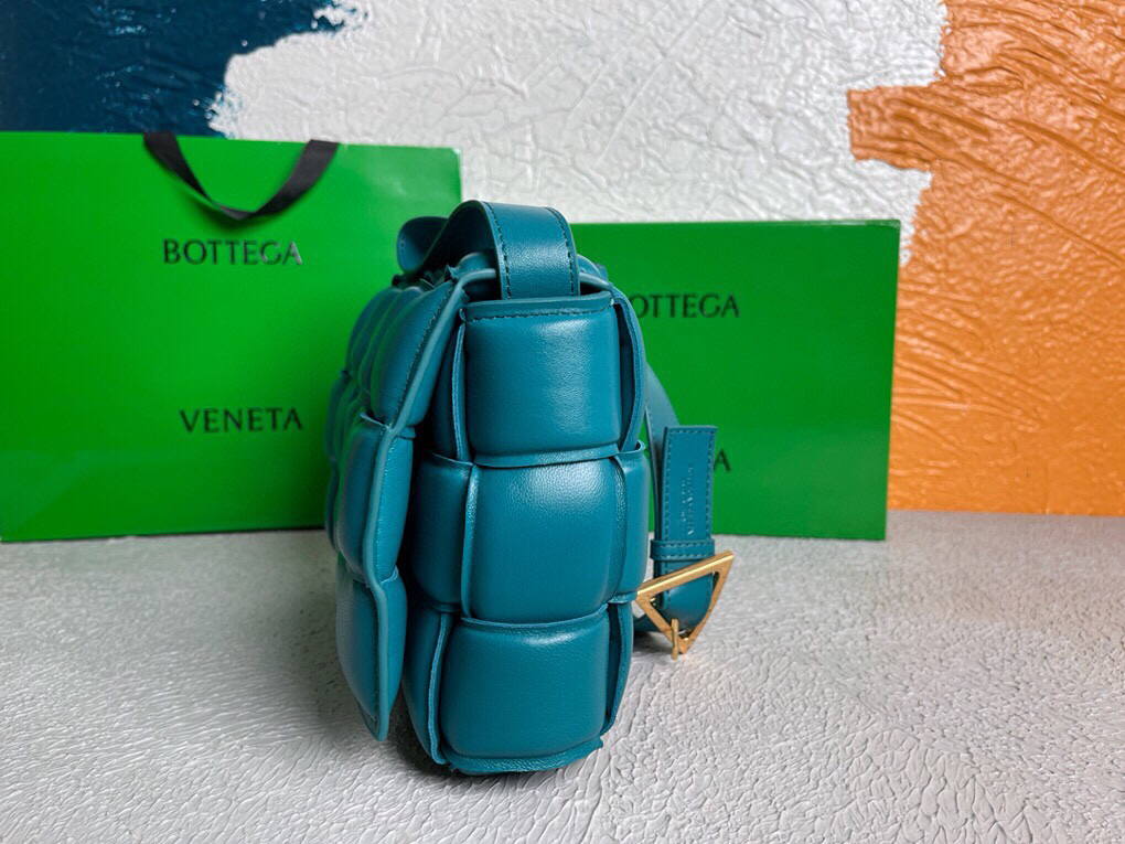 Bottega Veneta BV 20206 Padded Cassette 591970 Blaster
