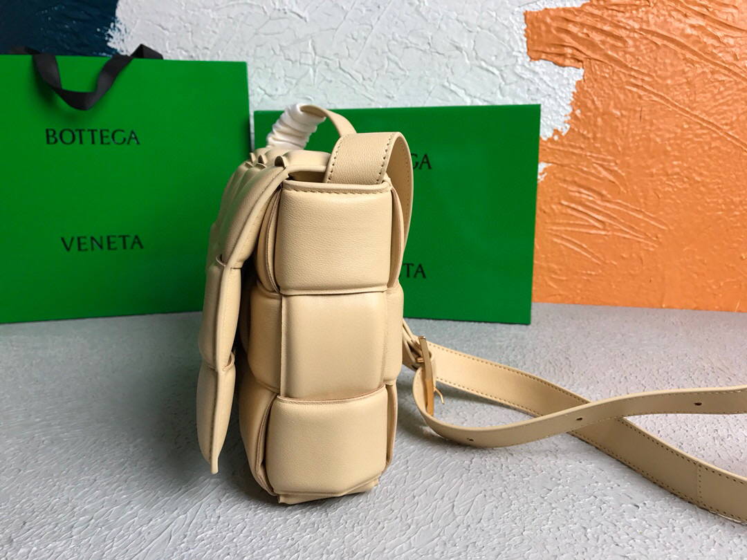 Bottega Veneta BV 20206 Padded Cassette 591970 Porridge