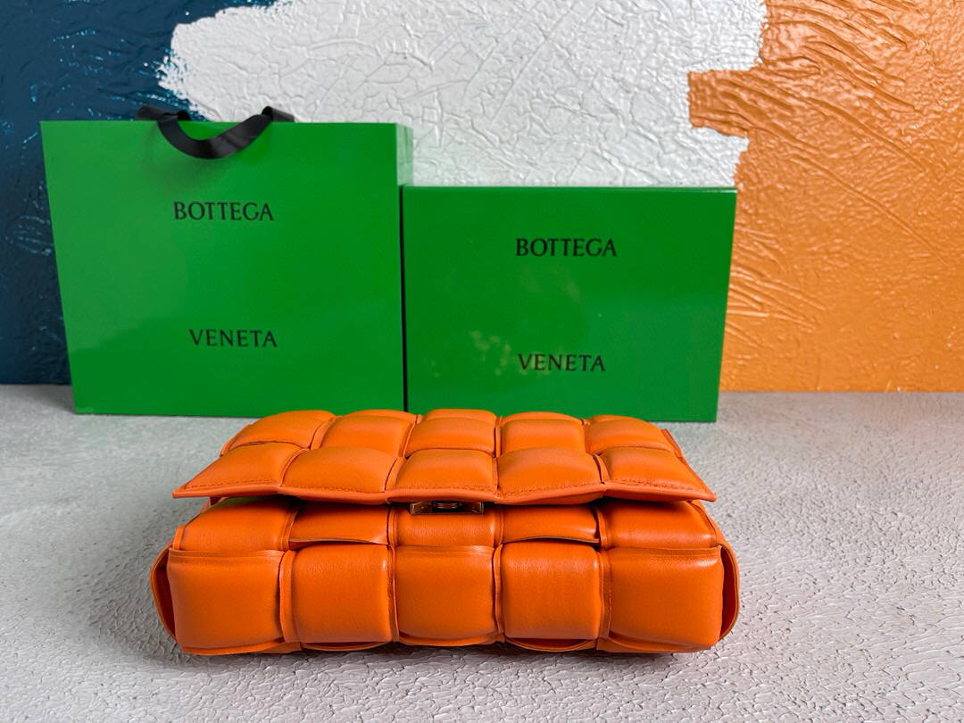 Bottega Veneta BV 20206 Chain Cassette 631421 Oragne Gold