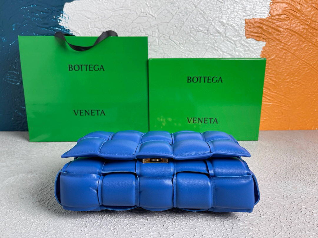 Bottega Veneta BV 20206 Chain Cassette 631421 Cobalt Gold