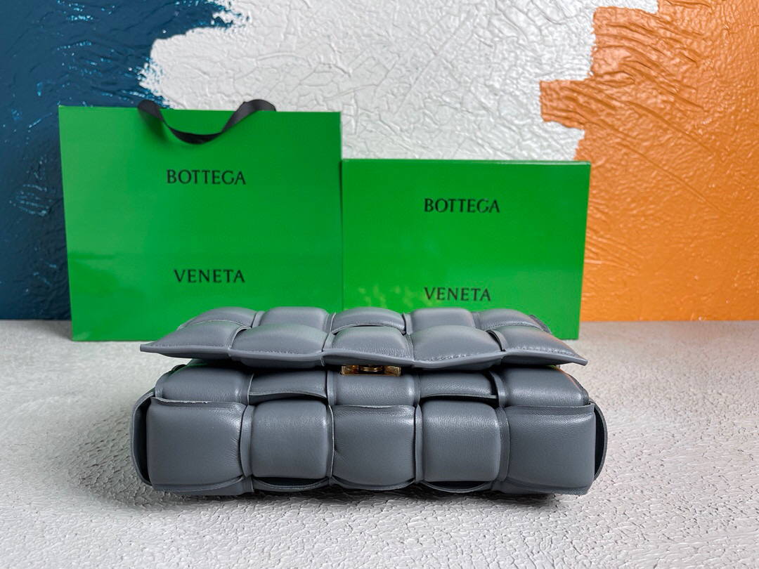 Bottega Veneta BV 20206 Chain Cassette 631421 Dark Grey Gold