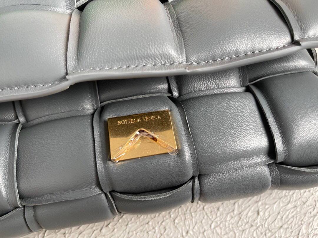 Bottega Veneta BV 20206 Chain Cassette 631421 Dark Grey Gold - Default Title - View 9