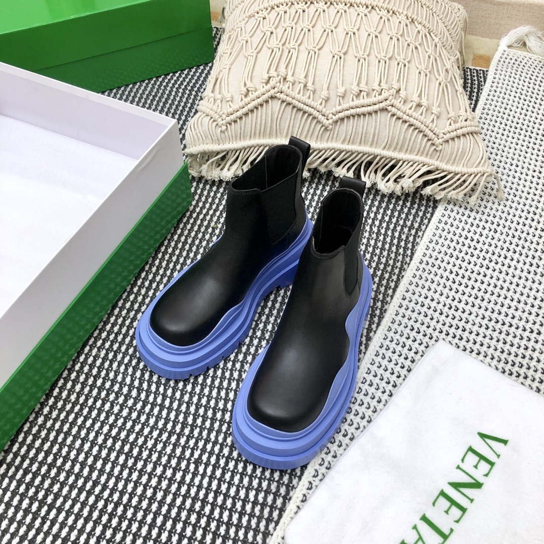 Bottega Veneta Women Shoes 630300VBS501024 Tire Ankle Chelsea Boot 166990 - 35 - View 1