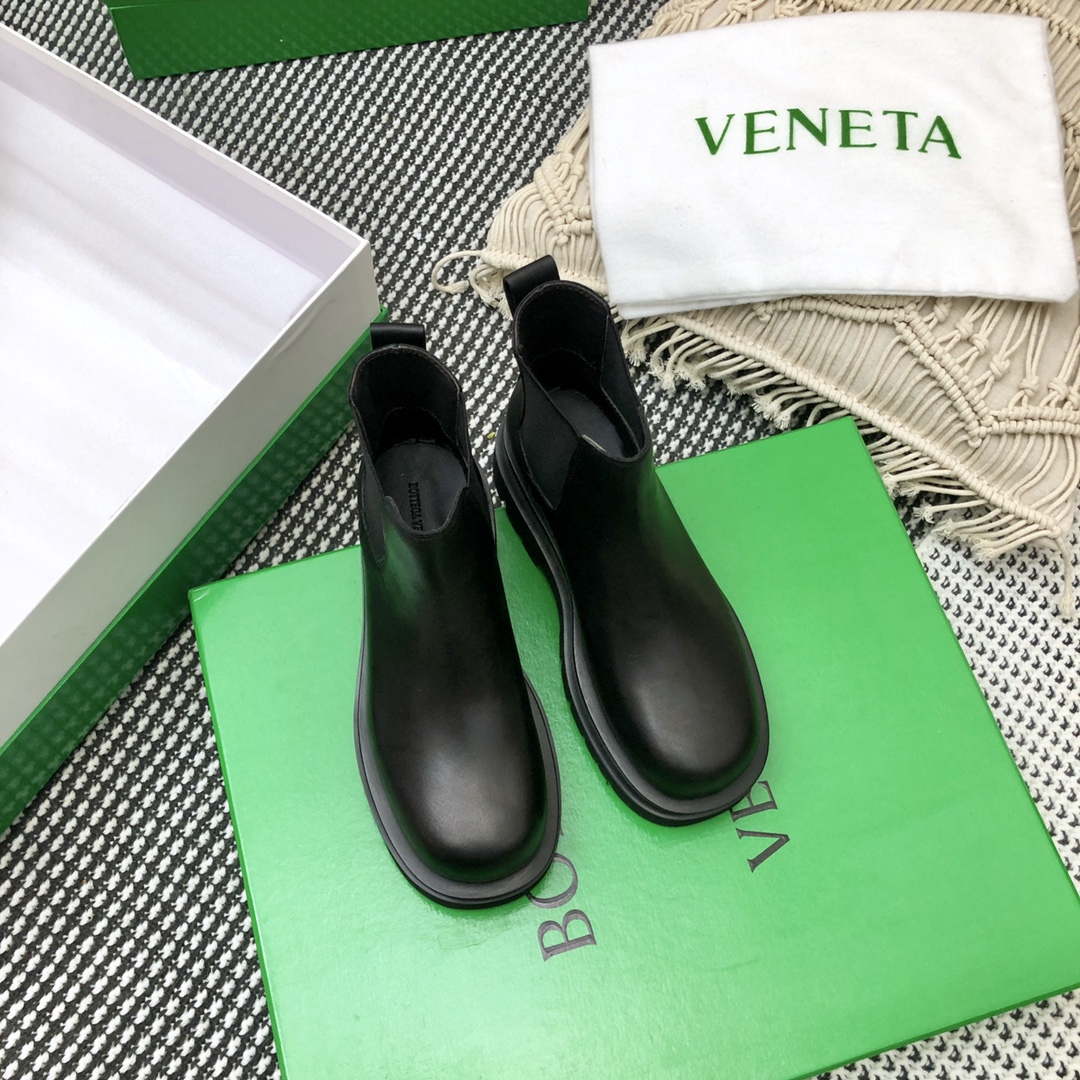 Bottega Veneta Women Shoes Lug Boot Black Color 166982