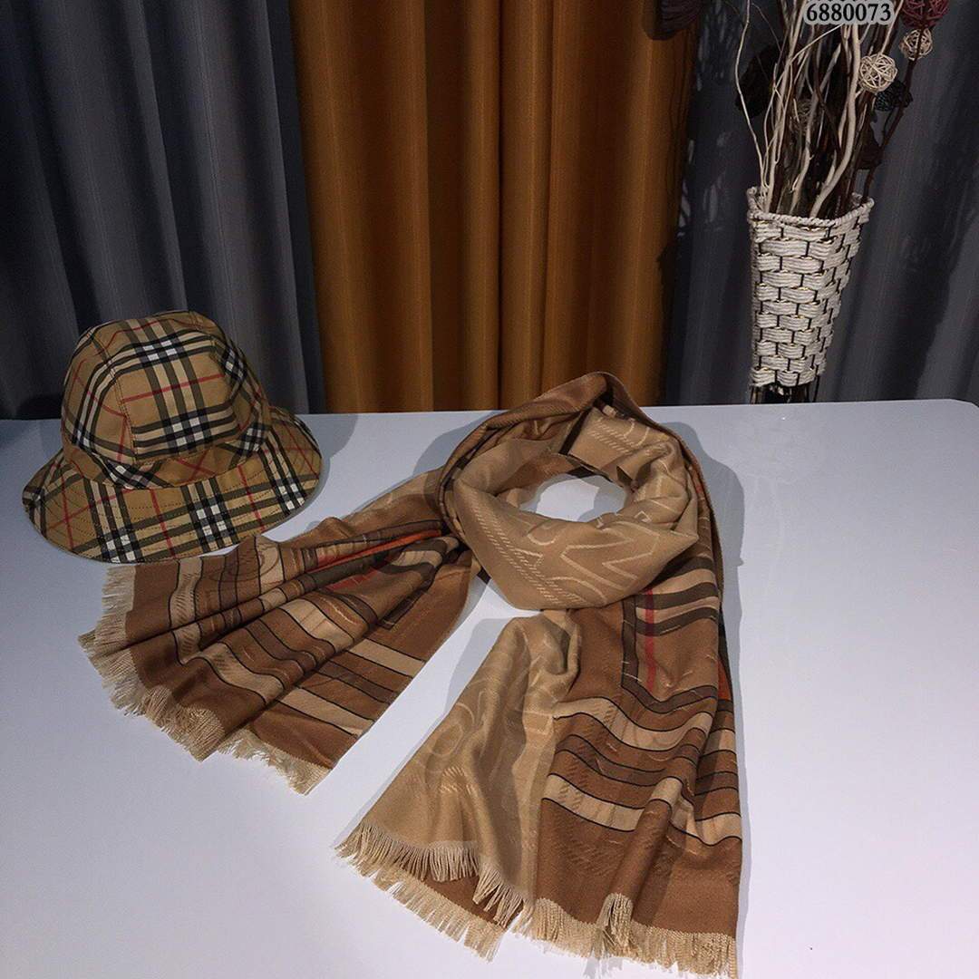 Burberry Scarves Designer Burberry Shawl Scarf 58055