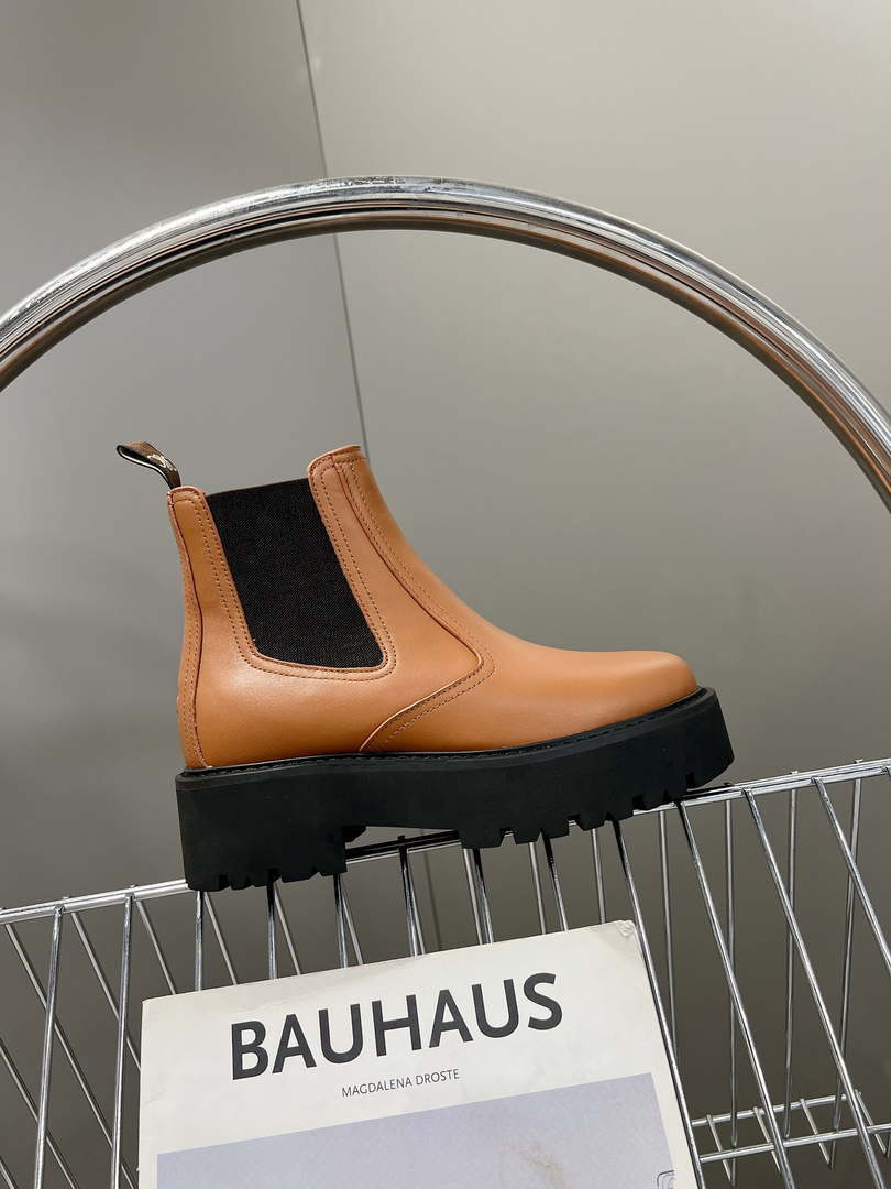Celine Women Shoes 343413554C.38NO Margaret Chelsea Boot in Calfskin 188602
