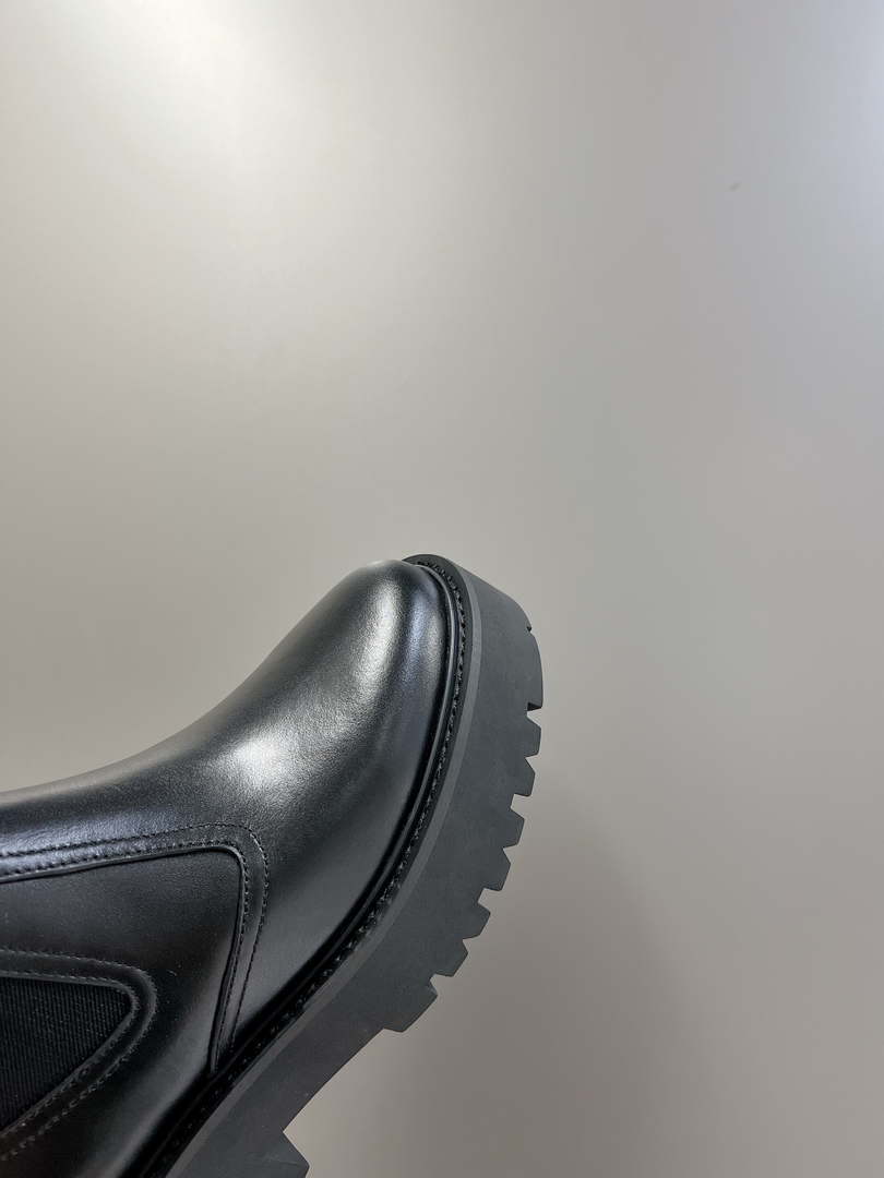 Celine Women Shoes 343413554C.38NO Margaret Chelsea Boot in Calfskin 188603