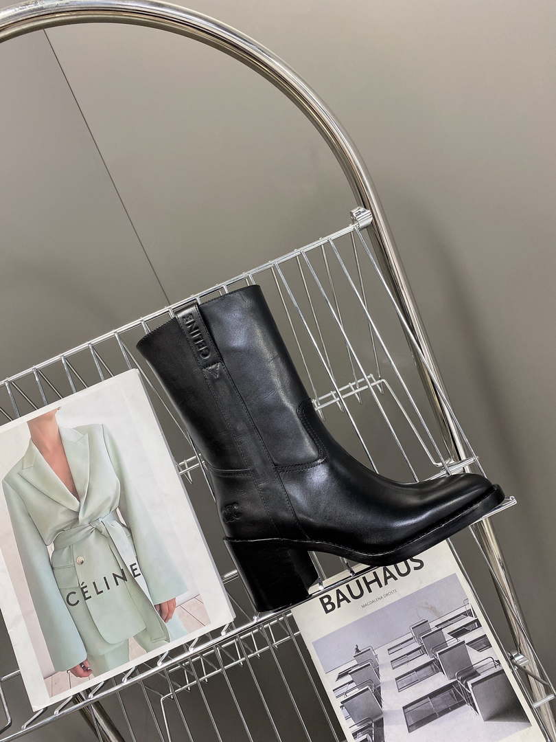Celine Women Shoes 349113492C.04LU Mid Boot Celine Conde in Calfskintan 187823