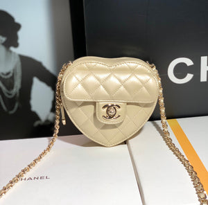 Chanel AP2784 Heart Clutch with Chain Lambskin Gold-Tone Metal Gold - Default Title - View 1