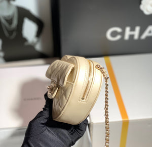 Chanel AP2784 Heart Clutch with Chain Lambskin Gold-Tone Metal Gold - Default Title - View 5