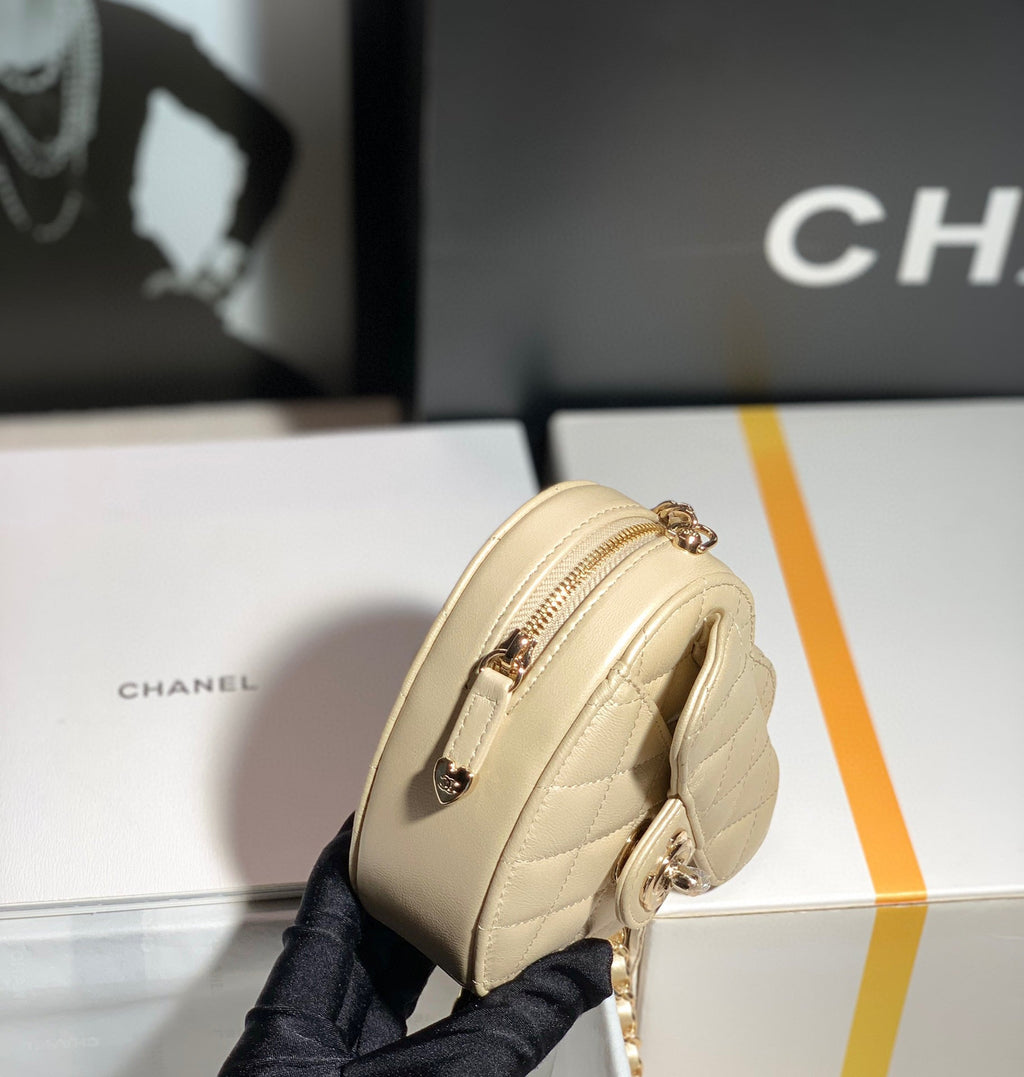 Chanel AP2784 Heart Clutch with Chain Lambskin Gold-Tone Metal Gold