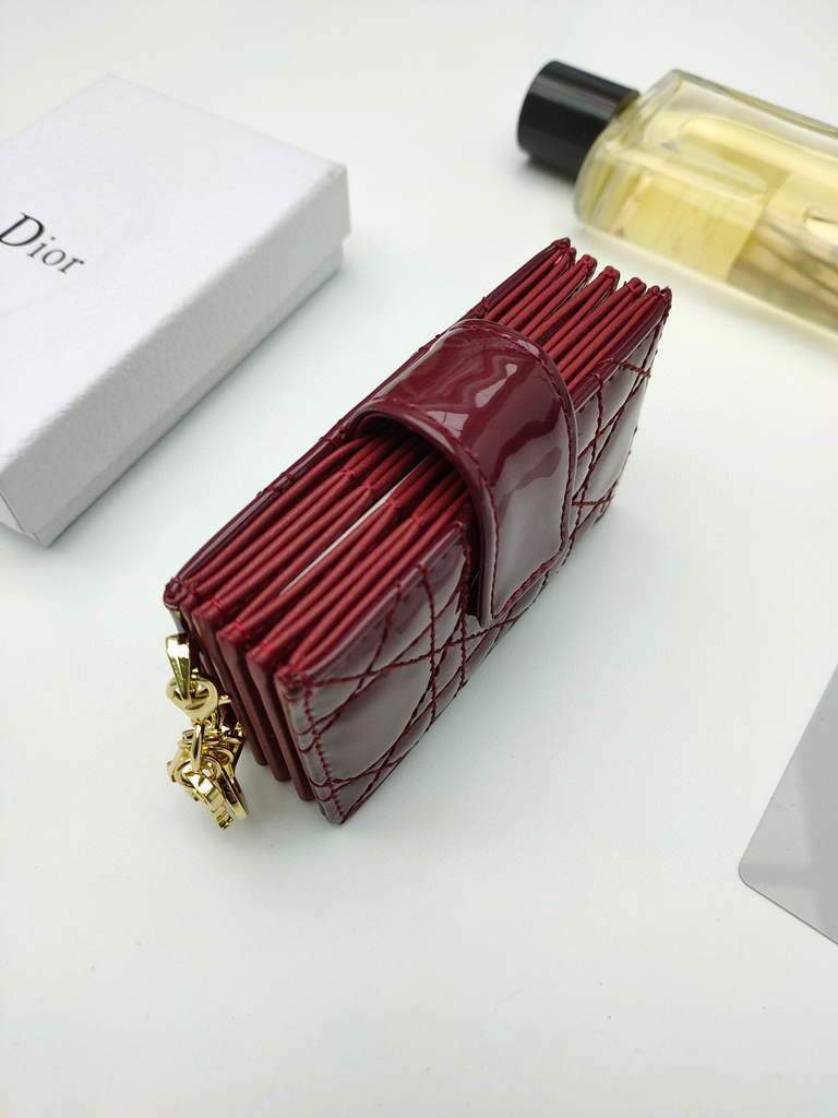 Dior S0074 Wallet Lady dior 5-Gusset card holder  Wind Red Patent Cannage Calfskin - shop2bag