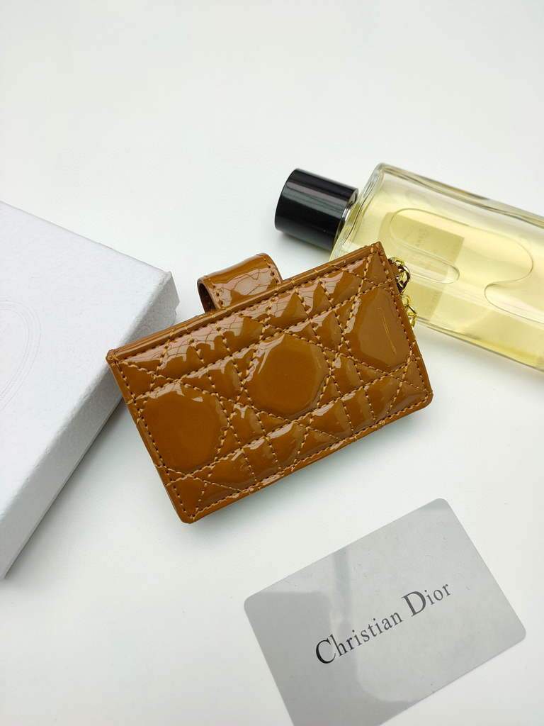 Dior S0074 Wallet Lady dior 5-Gusset card holder Brown Patent Cannage Calfskin - shop2bag
