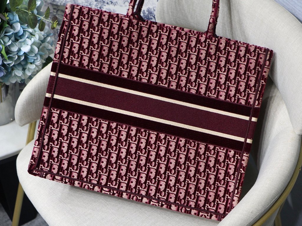Dior Book Tote M1286 Burgundy Dior Oblique Embroidery - luxibagsmall