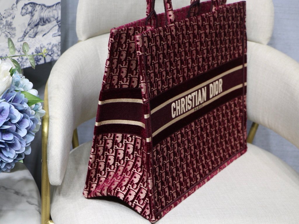 Dior Book Tote M1286 Burgundy Dior Oblique Embroidery - luxibagsmall