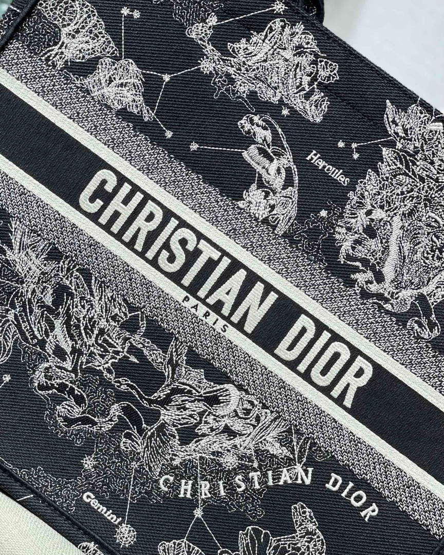 Dior M1286 Large Book Tote Black Toile de Jouy Zodiac latte embroidery
