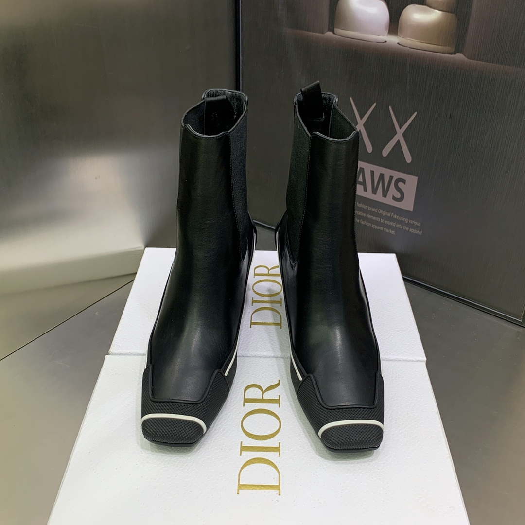 Dior Women's  Shoes KCI796VSO_S20X  D-Motion Heeled Ankle Boot 191441