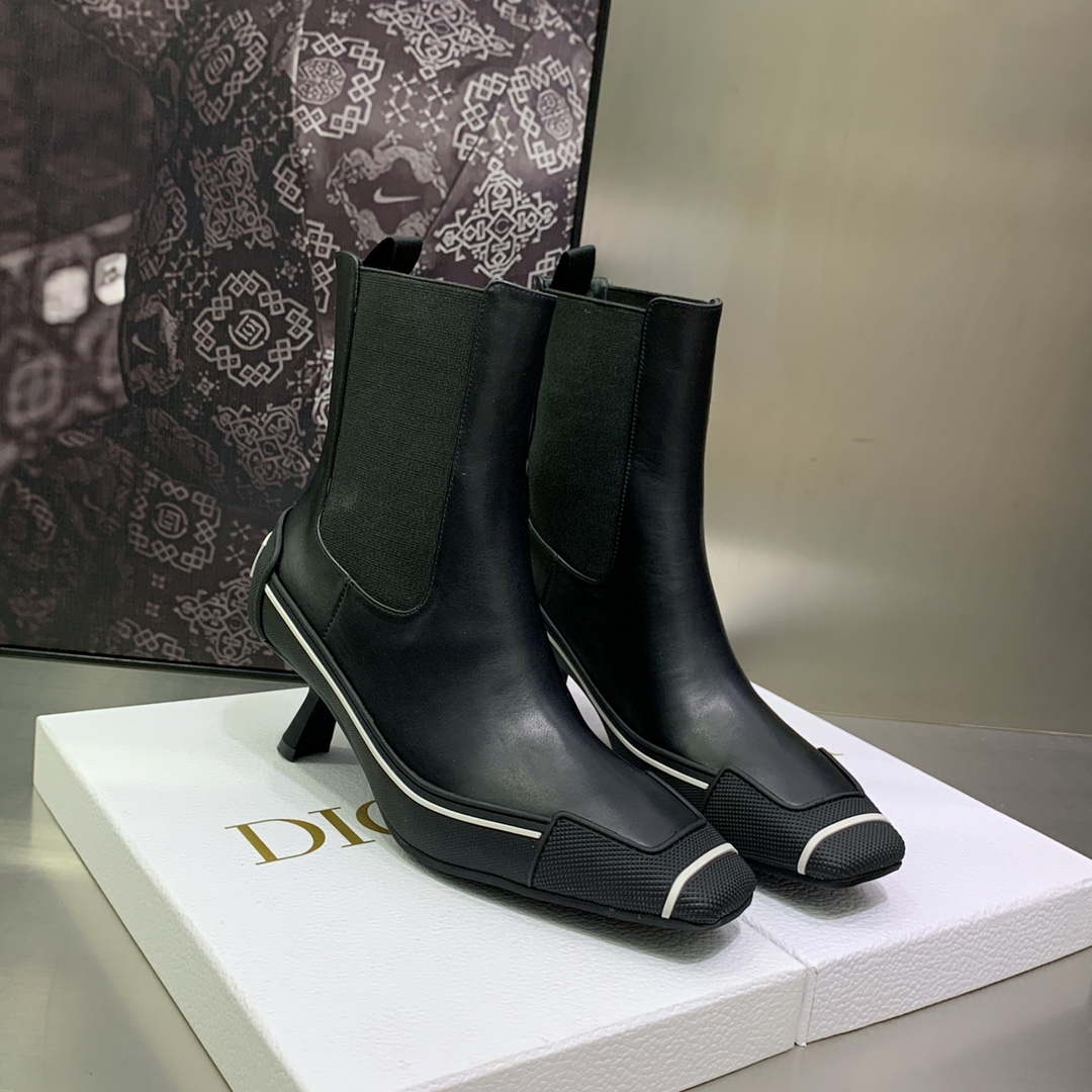 Dior Women's  Shoes KCI796VSO_S20X  D-Motion Heeled Ankle Boot 191441