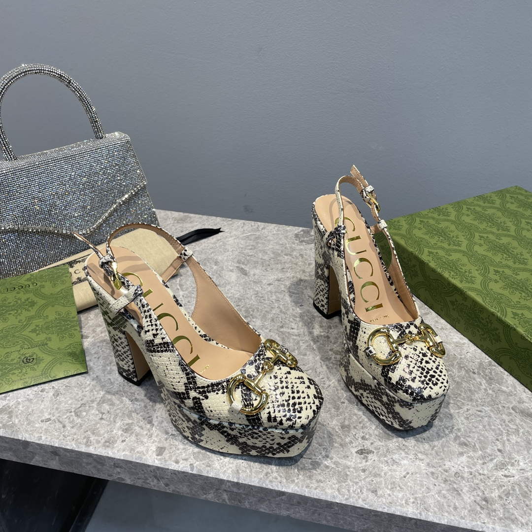 Gucci 723837 Women's python print high heel pump G66746