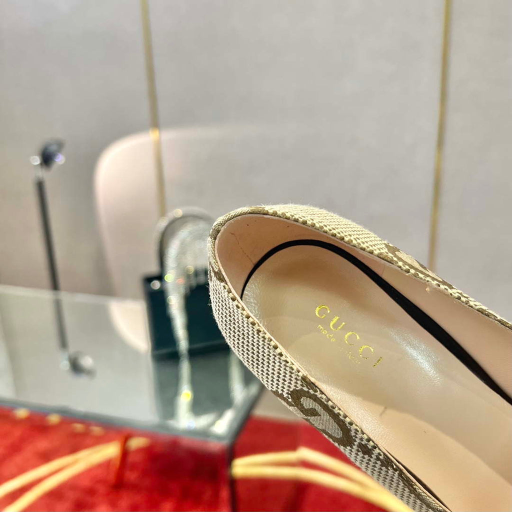 Gucci Women Shoes Style ?700271 DKSD0 1000 Women's lug sole Interlocking G loafer 191398
