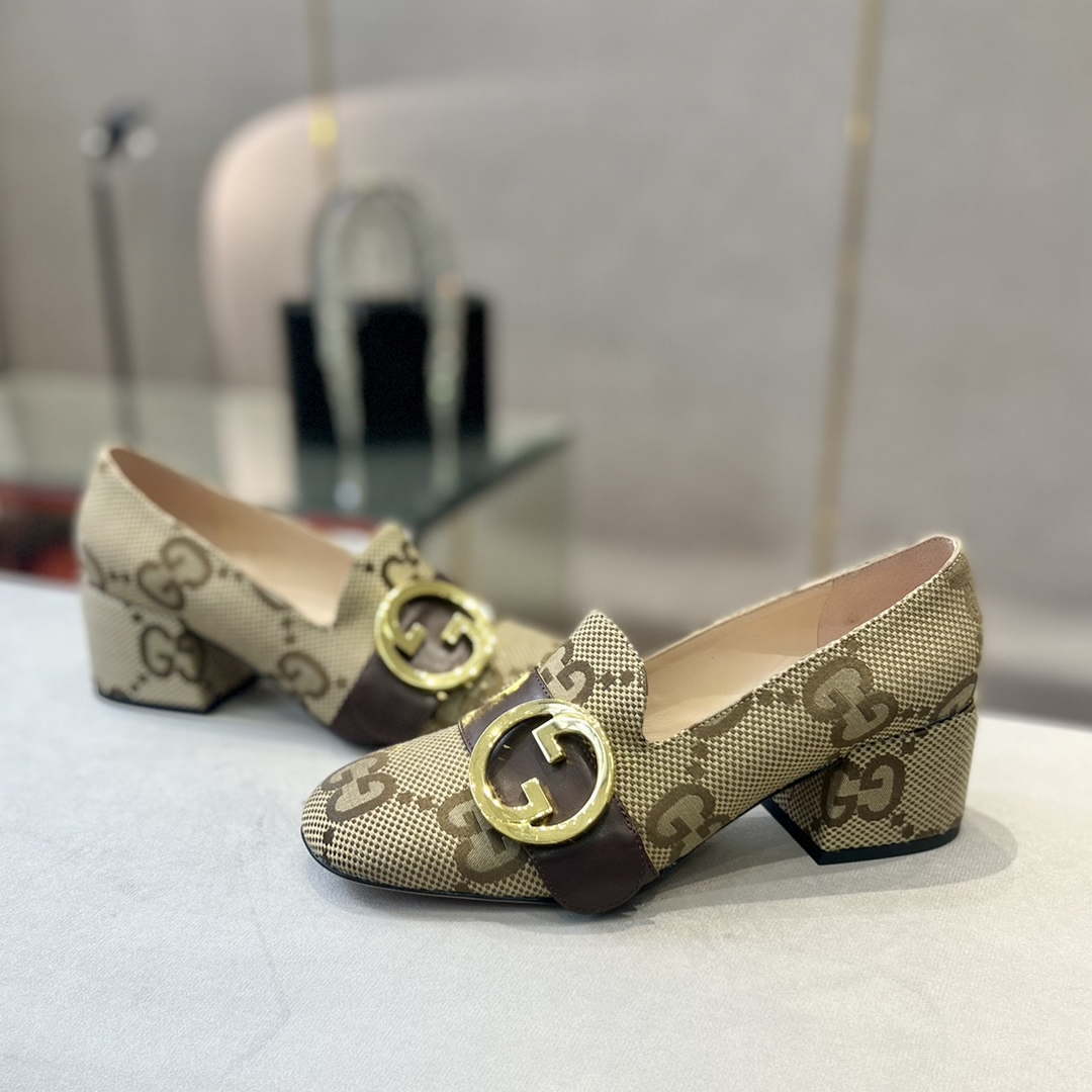 Gucci Women Shoes Style ?700271 DKSD0 1000 Women's lug sole Interlocking G loafer 191398 - 35 - View 5