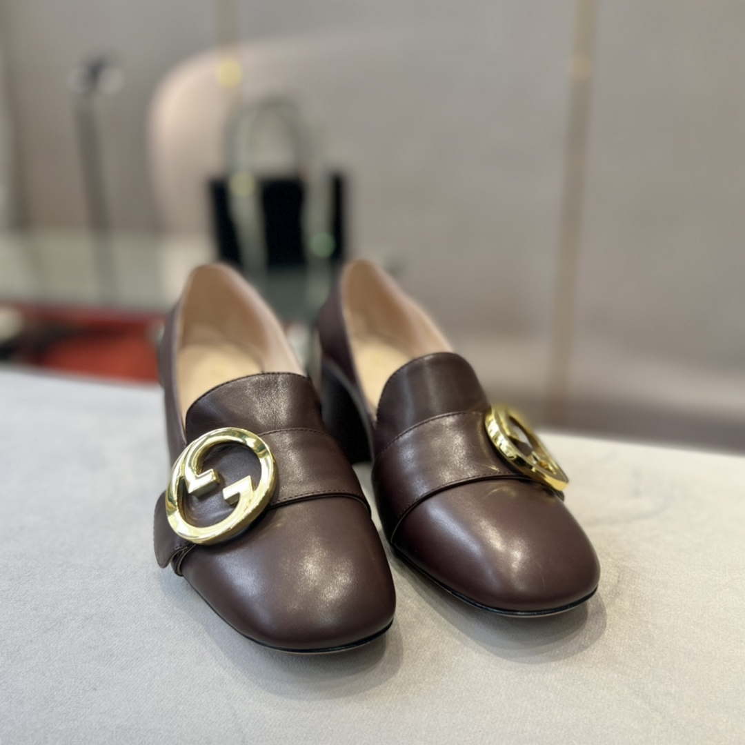 Gucci Women Shoes Style ?700271 DKSD0 1000 Women's lug sole Interlocking G loafer 191399